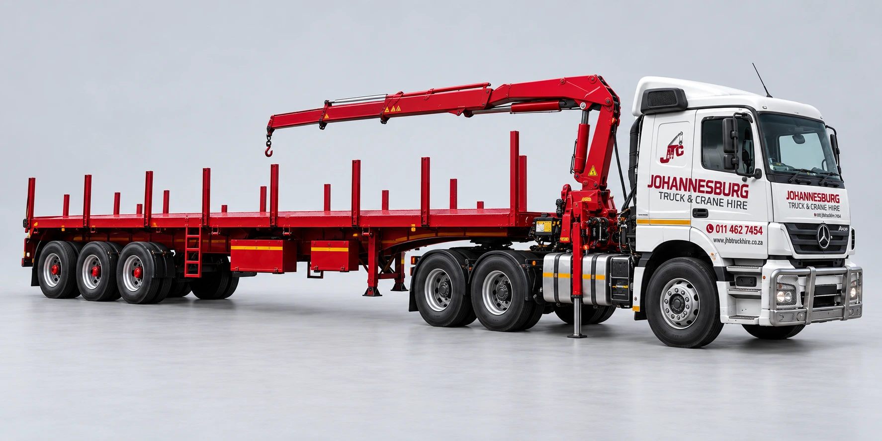 30 Ton Flatbed With Crane